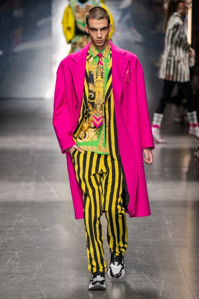 Look 26